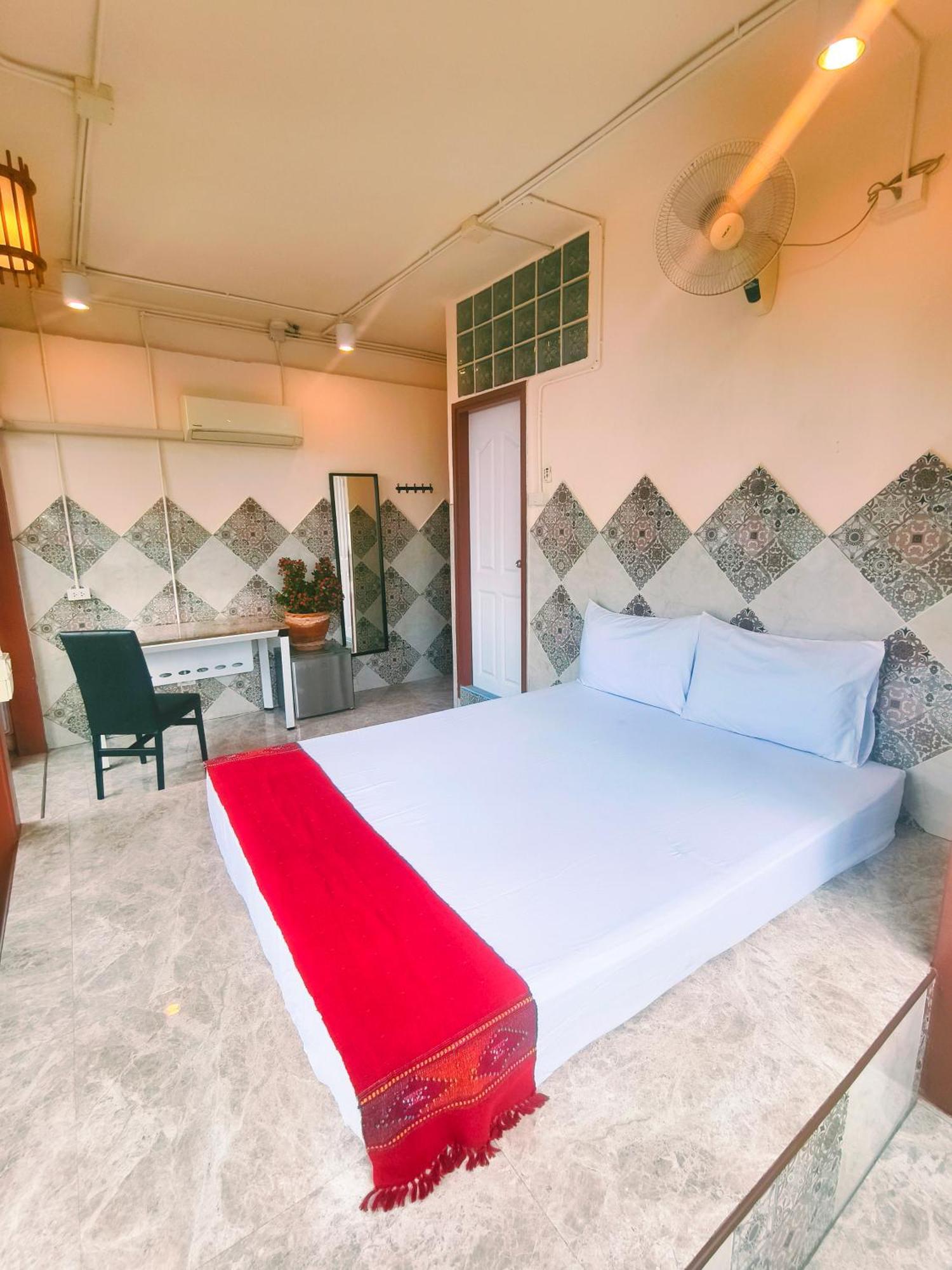 Sky Bedroom With A Smooth Life View Apartment *