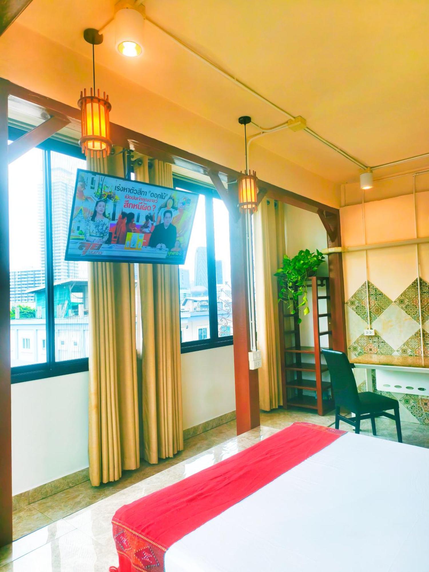 Sky Bedroom With A Smooth Life View *